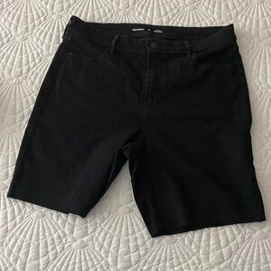 Old Navy Women's High Rise  Straight Jean Shorts with Stretch Size 14